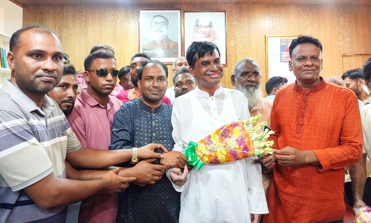 সরিষাবাড়ী উপজেলা পরিষদের চেয়ারম্যান ও ভাইস চেয়ারম্যানদের দায়িত্ব গ্রহণ