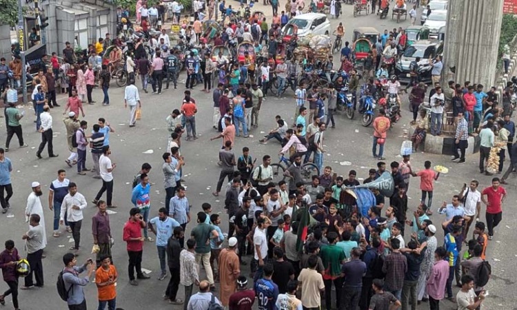 বাংলা ব্লকেড: যানজটে স্থবির ঢাকা, ভোগান্তি চরমে
