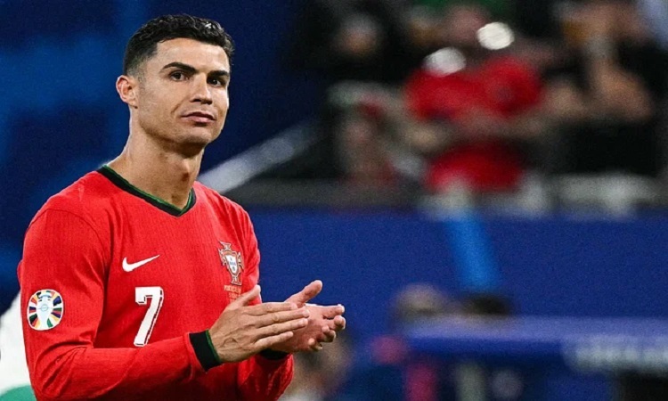 পর্তুগালের হয়ে খেলে যাবেন রোনালদো