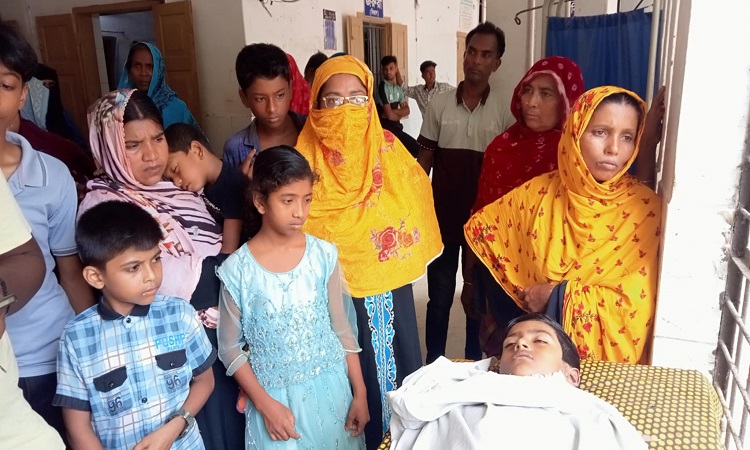 দৌলতপুরে বিদ্যুৎস্পৃষ্টে স্কুলছাত্রের মৃত্যু