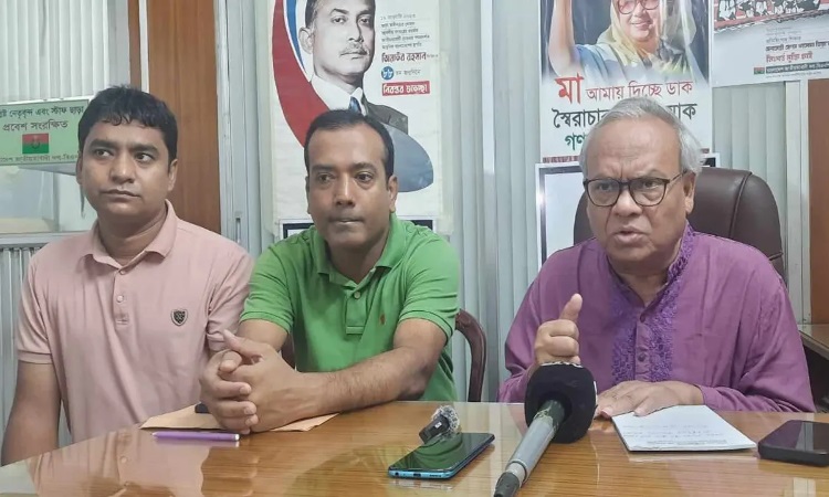 ছাত্রদল নেতাকে বাবা-মায়ের কাছে ফিরিয়ে দেয়ার দাবি রিজভীর