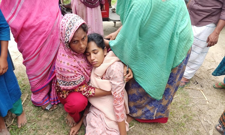 বন্ধুদের সঙ্গে গোসলে নেমে নিখোঁজ শিক্ষার্থী