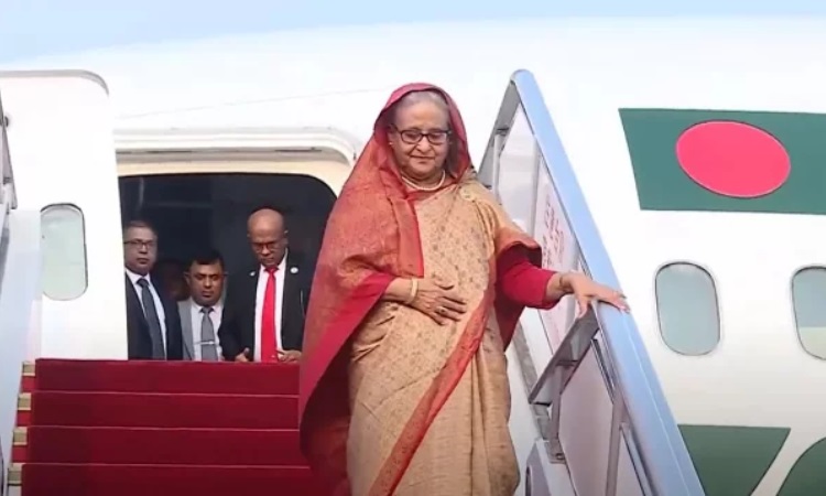 সফর সংক্ষিপ্ত করে বুধবার দেশে ফিরছেন প্রধানমন্ত্রী