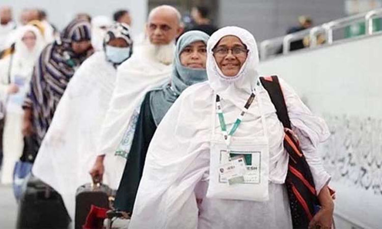 দেশে ফিরেছেন ৬১ হাজার ৭৫হাজি, মৃত্যু বেড়ে ৬৩