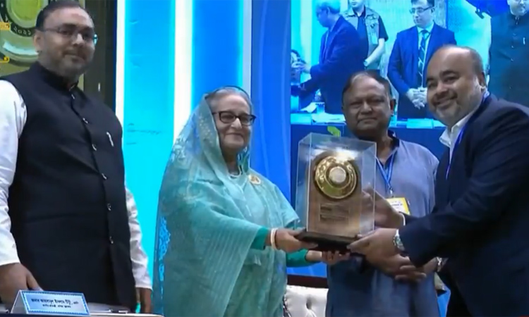 জাতীয় রফতানি ট্রফি পেল ৭৭ প্রতিষ্ঠান