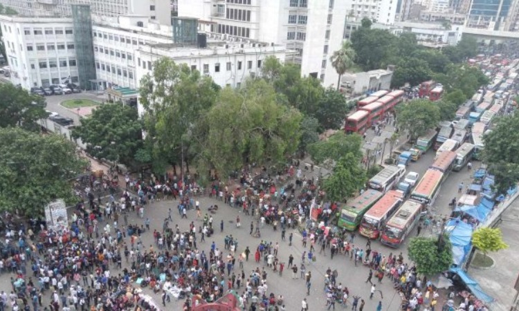প্রায় ৩ ঘণ্টা পর গুলিস্তানে যান চলাচল স্বাভাবিক