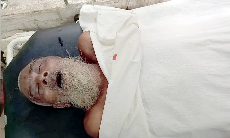 পলাশবাড়ীতে নৈশ প্রহরীকে হত্যা করে ৫ ইজিবাইক চুরি