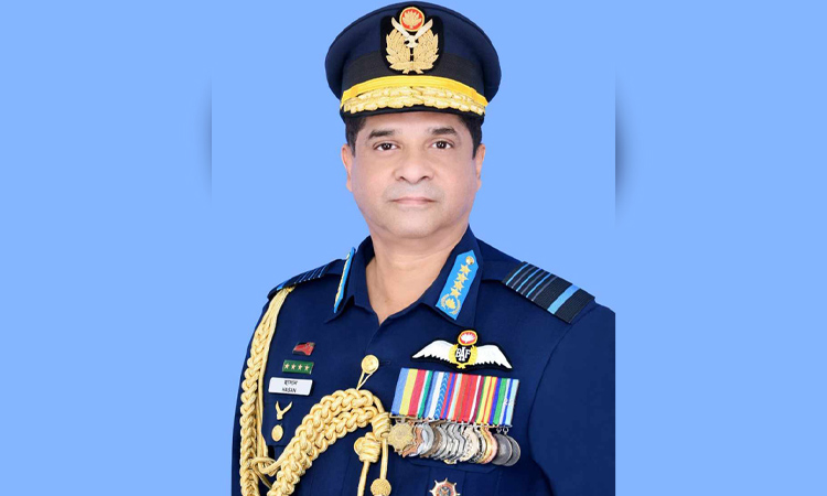 যুক্তরাজ্যের উদ্দেশ্যে ঢাকা ছাড়লেন বিমান বাহিনী প্রধান