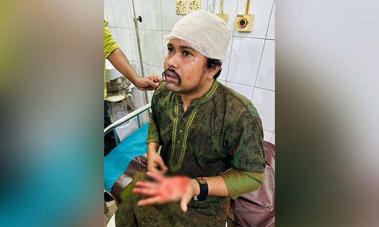 ঢাকা বিশ্ববিদ্যালয়ের হলে ছাত্রদলের তাণ্ডব ও ভাঙচুর