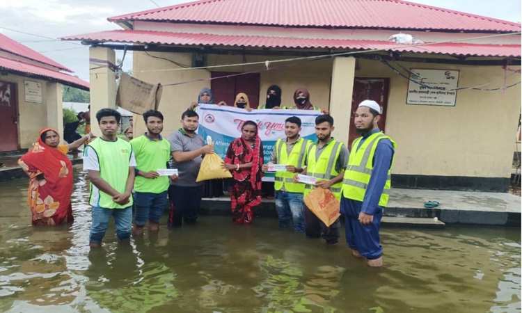চিলমারীতে সংযোগের ত্রাণ সহায়তা একশ পরিবার