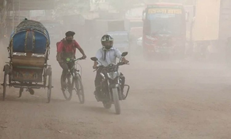 দূষণের শীর্ষে লাহোর, ‘মাঝারি’ অবস্থায় ঢাকা