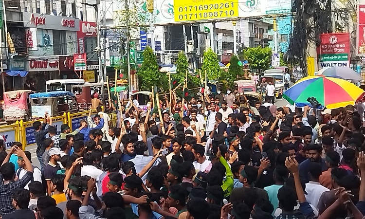 কোটা ইস্যুতে উত্তাল রাজশাহী