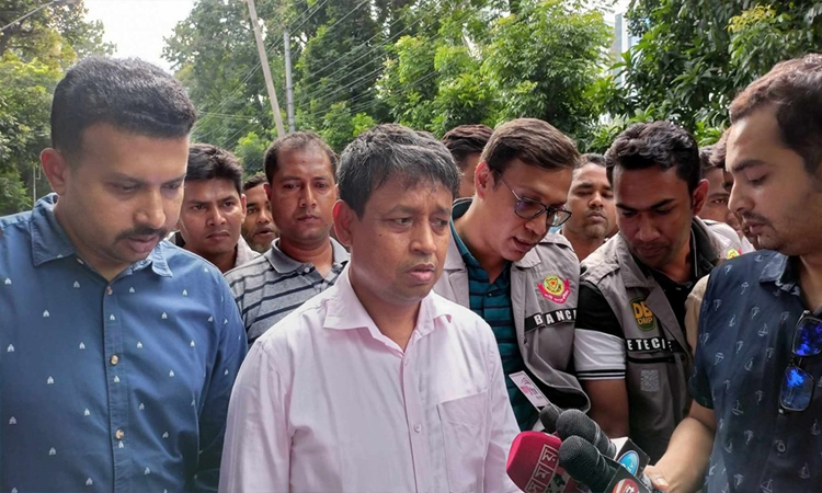 জড়িত সবার নাম আছে, সময় হলে ব্যবস্থা নেব: হারুন