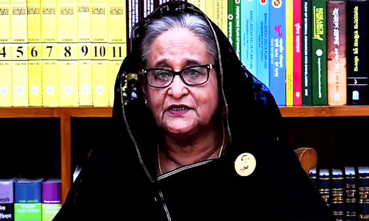 জাতির উদ্দেশে ভাষণ দিচ্ছেন প্রধানমন্ত্রী