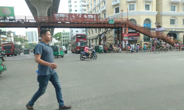 ‌‘কমপ্লিট শাটডাউনে’ও চলবে গণপরিবহণ’