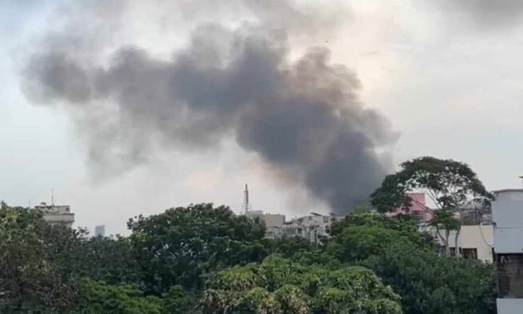 সেতু ভবনে আগুন দিয়েছে কোটাবিরোধীরা