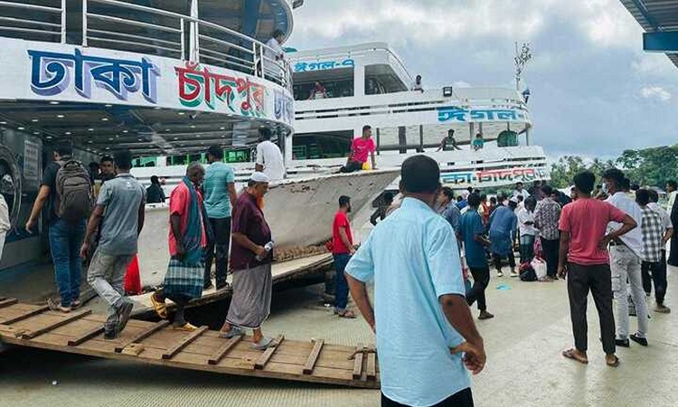 চাঁদপুর-ঢাকা নৌপথে যাত্রীবাহী লঞ্চ চলাচল শুরু