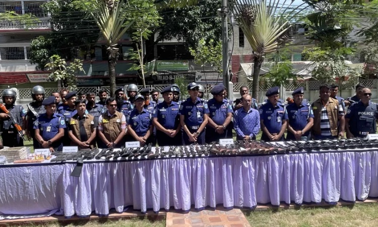 জেলা কারাগারসহ বিভিন্ন স্থাপনায় হামলার ঘটনায় ১১ মামলা, গ্রেফতার আরও ১ জঙ্গি