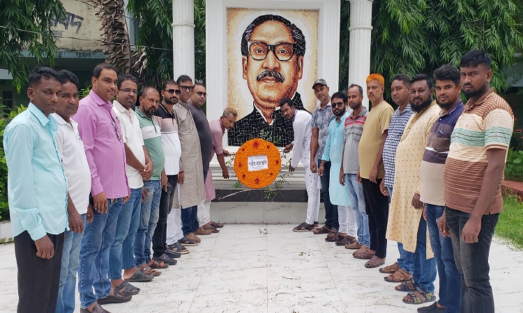 বোয়ালমারীতে স্বেচ্ছাসেবক লীগের ৩০তম প্রতিষ্ঠাবার্ষিকী পালিত