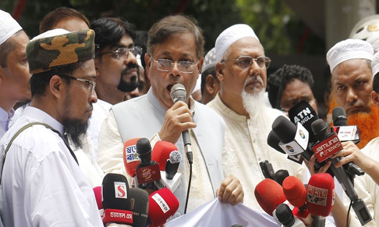বিএনপি-জামায়াতের তাণ্ডব মধ্যযুগীয় বর্বরতাকেও হার মানিয়েছে: পররাষ্ট্রমন্ত্রী