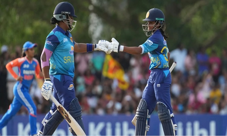ভারতকে হারিয়ে প্রথম শিরোপা ঘরে তুলল শ্রীলঙ্কা