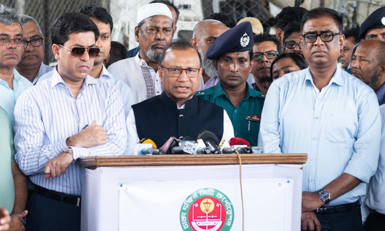 ‘অগ্রযাত্রাকে পিছিয়ে রাখতে ধ্বংসযজ্ঞ চালিয়েছে স্বাধীনতাবিরোধী চক্র’