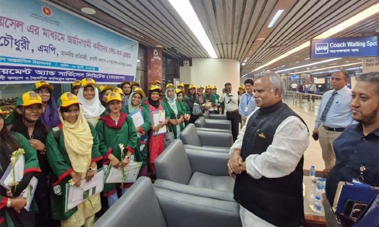 দেশের উন্নয়নে সিংহভাগ অবদান প্রবাসীদের: প্রতিমন্ত্রী