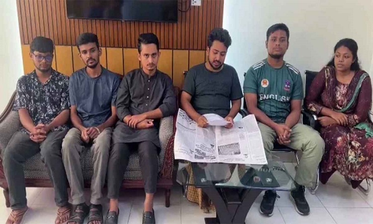ডিবি হেফাজতে থাকা ৬ সমন্বয়ককে পরিবারের কাছে হস্তান্তর