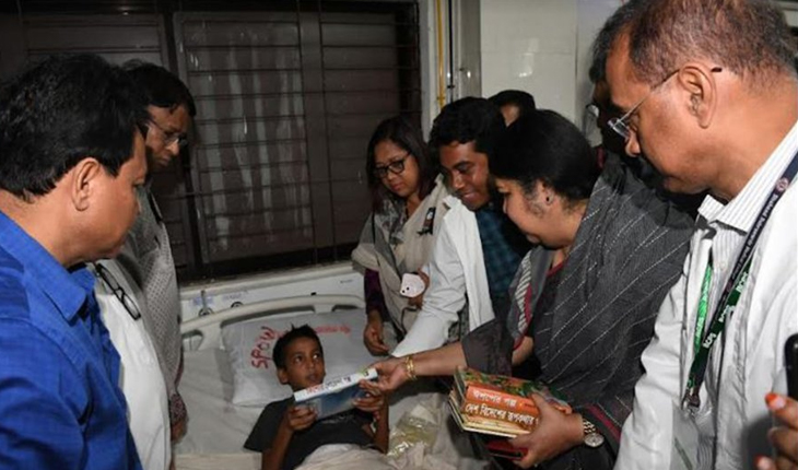 সহিংসতায় আহতদের দেখতে হাসপাতালে এডভোকেট সানজিদা খানম এমপি