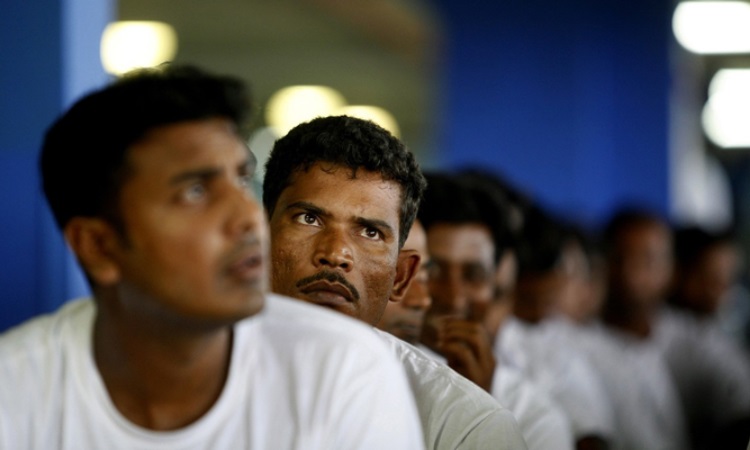 অবৈধ প্রবাসীদের সাধারণ ক্ষমা ঘোষণা করলো আমিরাত