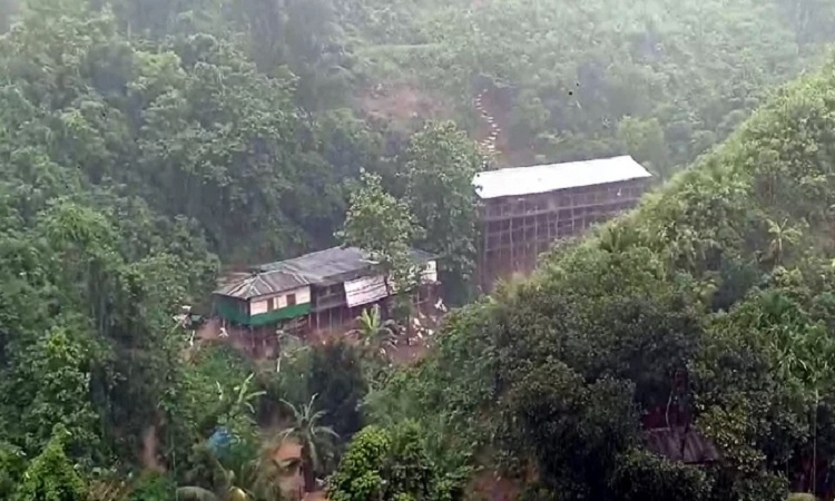 রাঙ্গামাটিতে টানা বর্ষণ, পাহাড় ধসের আশঙ্কা