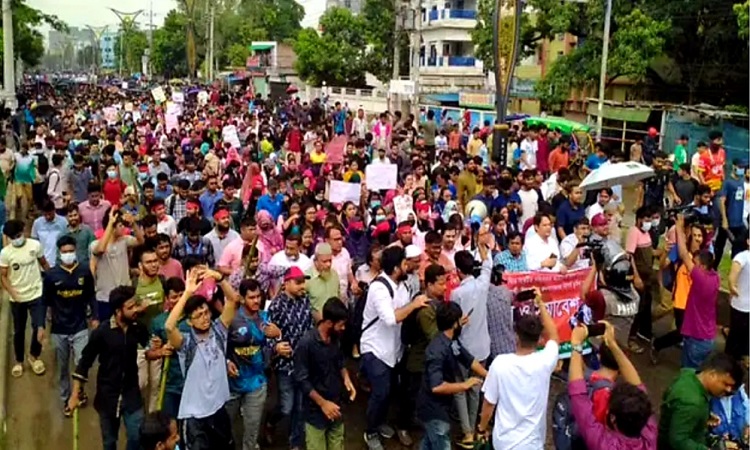 রাজশাহীতে নগর গোয়েন্দা সদস্য আহত