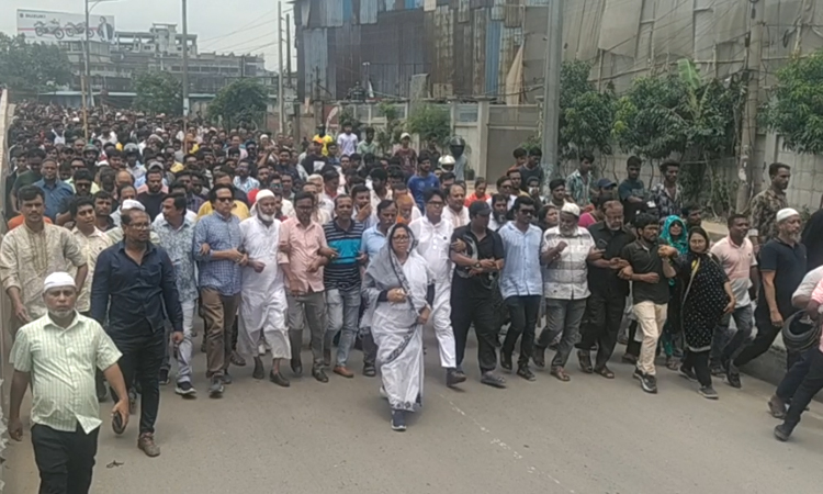 শেখ হাসিনার ভয় নাই, রাজপথ ছাড়ি নাই: এডভোকেট সানজিদা খানম এমপি