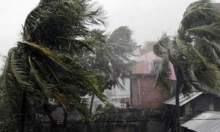 আট অঞ্চলে ৬০ কিমি বেগে ঝড়সহ বজ্রবৃষ্টির আভাস