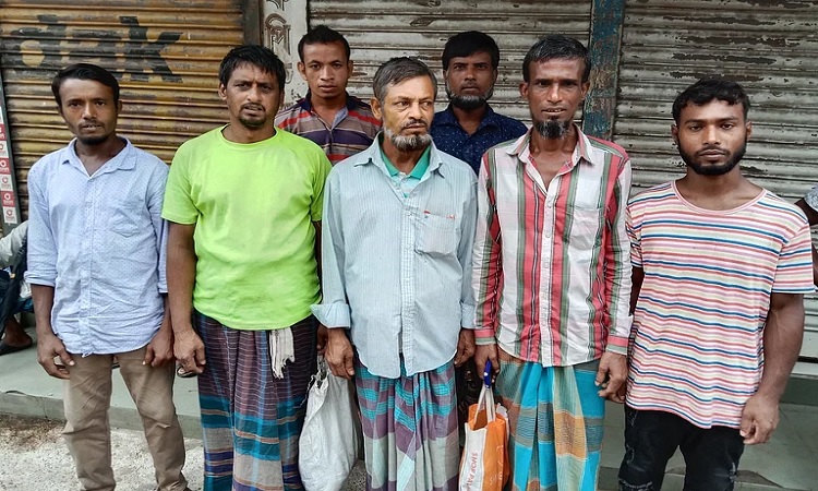 ঝালকাঠিতে কর্মহীন শ্রমিকেরা