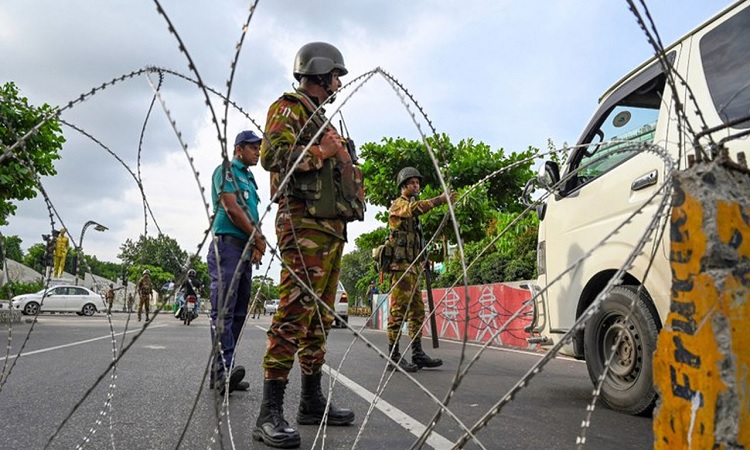 ভোর ৬টা পর্যন্ত কারফিউ বলবৎ থাকবে