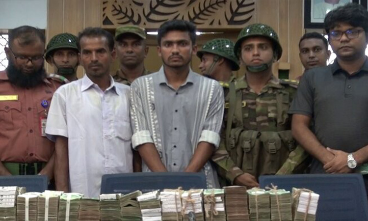 নরসিংদীতে সাড়ে ৮৮ লাখ টাকাসহ আটক ৩