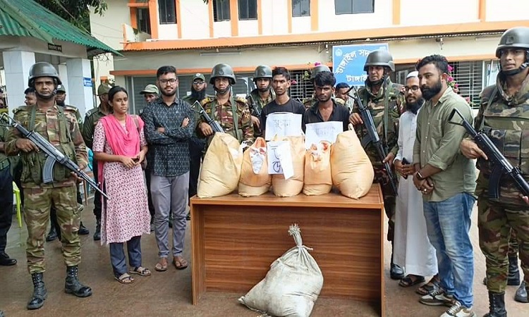 টাঙ্গাইলে ৯০ লিটার চোলাই মদসহ আটক ২