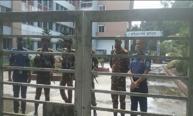 কুড়িগ্রামে ১১ থানায় পুলিশের স্বাভাবিক কার্যক্রম শুরু