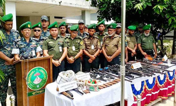 কুমিল্লায় থানা থেকে লুট হওয়া অস্ত্র ও গুলি উদ্ধার