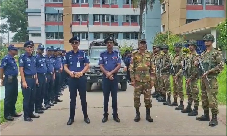 ব্রাহ্মণবাড়িয়ার সবকটি থানায় ফিরেছে পুলিশ, দাপ্তরিক কার্যক্রম শুরু