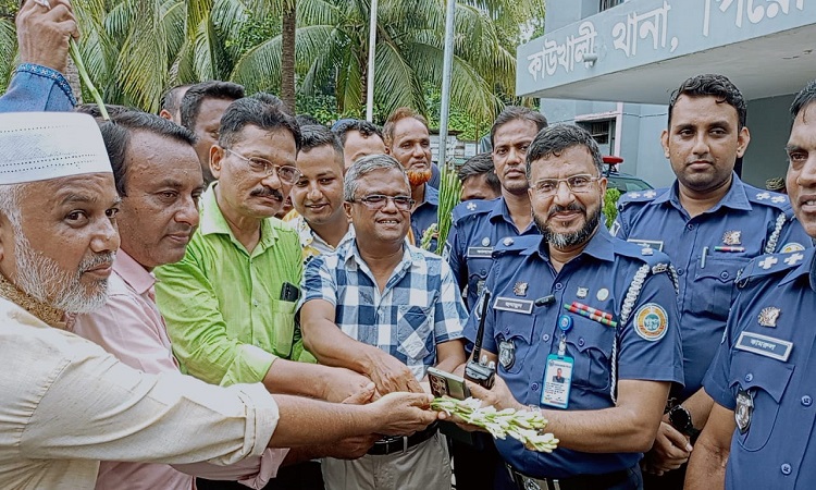 সেবা কার্যক্রম শুরু করেছে কাউখালী থানা পুলিশ