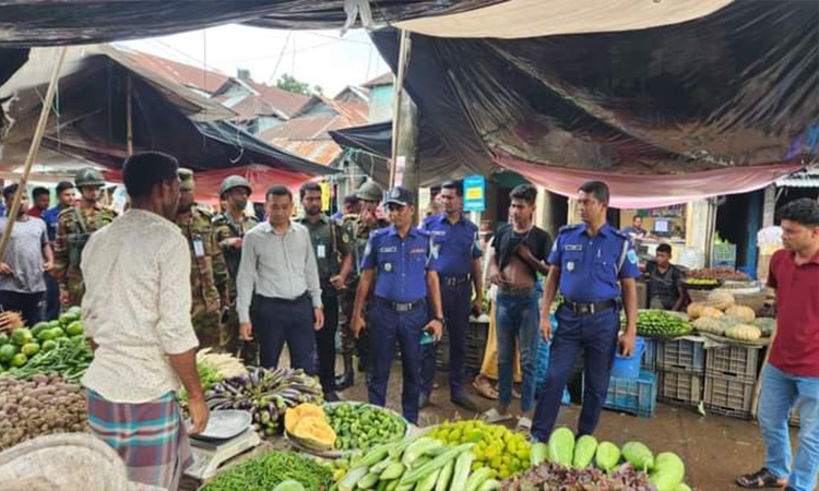 মধ্যনগরে যৌথভাবে আইনশৃঙ্খলার সার্বিক পরিস্থিতি মনিটরিং