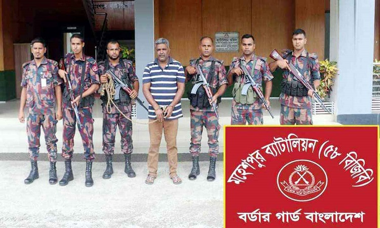 ঝিনাইদহে পলাতক ভারতীয় পুলিশ সদস্য গ্রেফতার