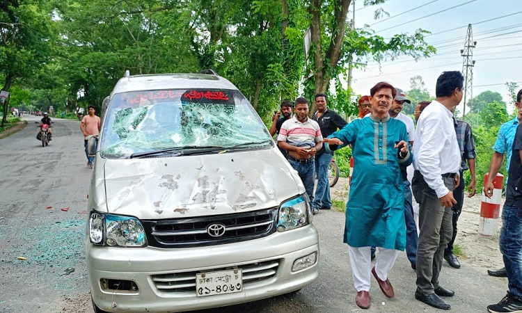 বিএনপি নেতার শোডাউন ঘিরে হামলা-ভাঙচুর, আহত ৭