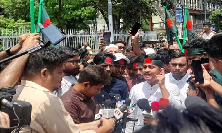 প্রতিবিপ্লবের চেষ্টা হলে ‘অস্তিত্ব থাকবে না’, সারজিসের হুঁশিয়ারি