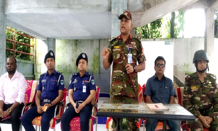 ফকিরহাটে সেনাবাহিনীর ঊর্ধ্বতন কর্মকর্তাদের সাথে মতবিনিময় সভা