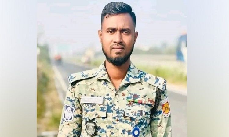 ধামরাইয়ে পুলিশ সদস্যের বস্তাবন্দি লাশ উদ্ধার