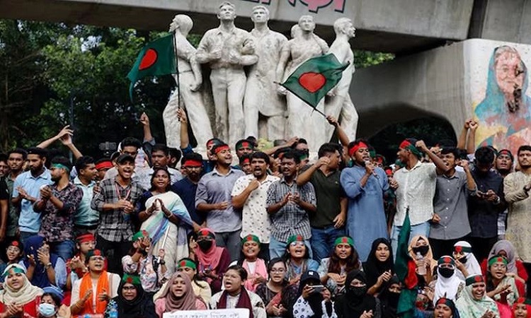 বিপ্লবকে শক্তিশালী করতে নতুন রাজনৈতিক দল গঠন করবে শিক্ষার্থীরা