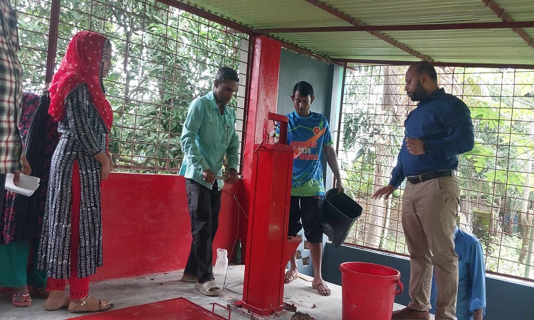 মোংলা উপজেলা স্বাস্থ্য কমপ্লেক্সে 'মেডিকেল বর্জ্য ব্যবস্থাপনা পিট' স্থাপন